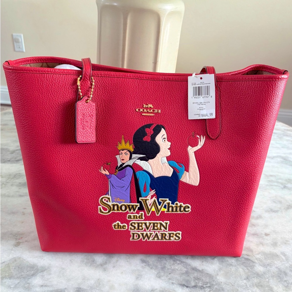 NWT! Coach Snow White City Tote Bag
